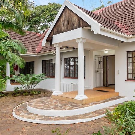 Zesty Guesthouse Port Edward Luaran gambar