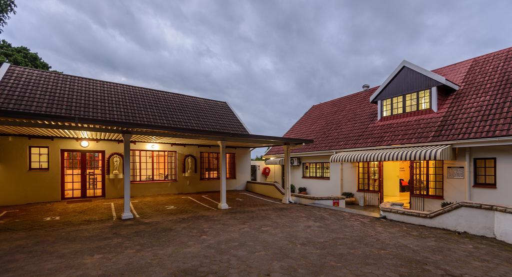 Zesty Guesthouse Port Edward Luaran gambar