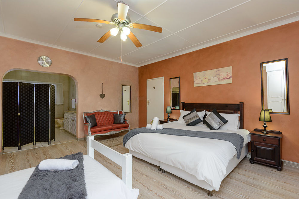Zesty Guesthouse Port Edward Luaran gambar