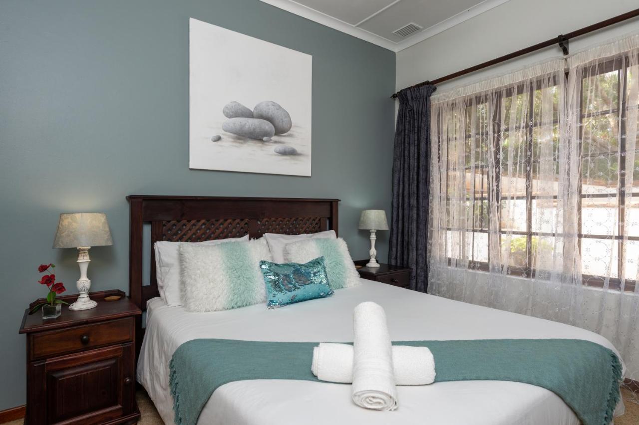 Zesty Guesthouse Port Edward Luaran gambar