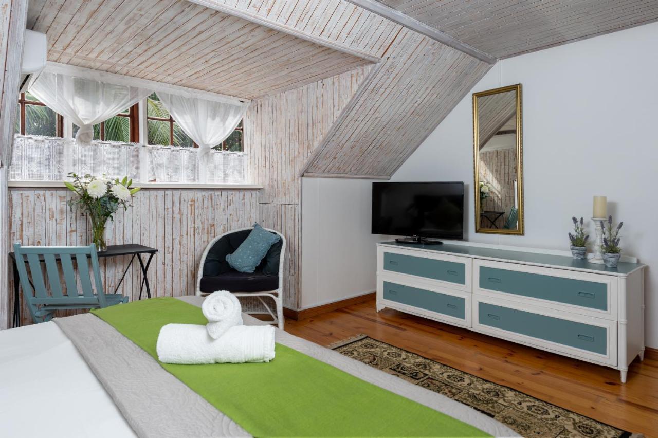 Zesty Guesthouse Port Edward Luaran gambar